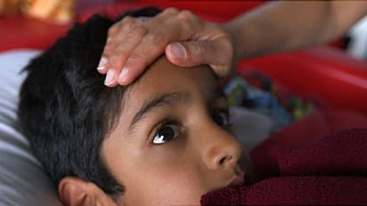 শিশুদের মধ্যে ছড়াচ্ছে টোমাটো ফ্লু, জেনে নিন এর উপসর্গ ও চিকিৎসা