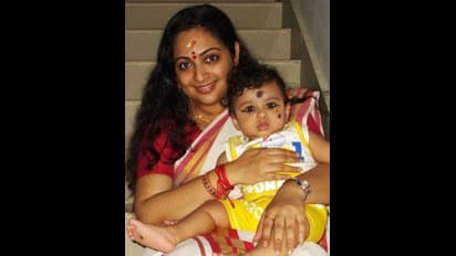 ಬೆಕ್ಕುಗಳ ಜೊತೆ ವಿಡಿಯೋ ಕಾಲ್; ಕಿರುತೆರೆ ನಟಿ ರೇಷ್ಮಿ ಸೋಮನ್ ಲೈಫ್!