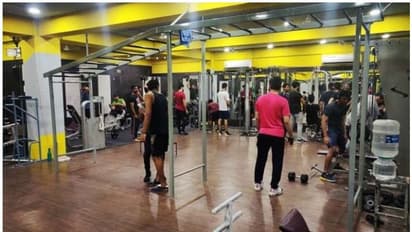 ജിമ്മുകളിലും യോഗ സെന്ററുകളിലും ആറടി അകലവും മാസ്കും നിർബന്ധം; മാര്‍ഗനിര്‍ദേശങ്ങൾ പുറത്തിറക്കി