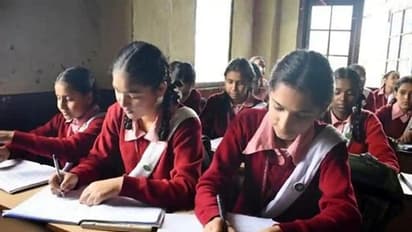 ಶಿಕ್ಷಣ ನೀತಿ ಜಾರಿಯಾಗಿ 2 ವರ್ಷ ಕಳೆದರೂ ಮುಗಿಯದ ಗೊಂದಲ, ಹಂತ ಹಂತವಾಗಿ ಜಾರಿ ಮಾಡಲು ಸಲಹೆ