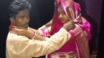 বিয়েতে 'আপত্তি', শ্বশুরবাড়ি থেকে মেয়ে 'তুলে নিয়ে গেলেন' বাপের বাড়ির লোকেরা