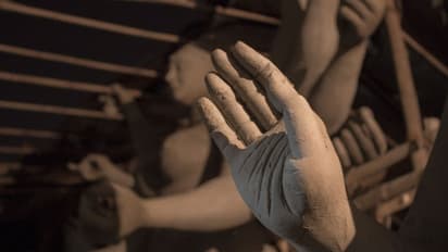 করোনা আতঙ্কে অভিনব প্রয়াস, এক থিমে মিলে গেল কলকাতার ৩ বিখ্যাত পুজো