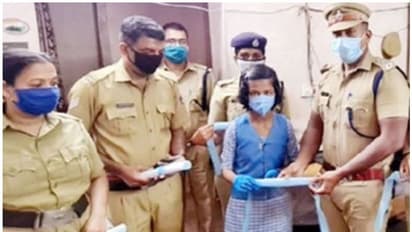 നാടിന്റെ കാവലാളുകൾക്ക് സ്നേഹസമ്മാനം; പൊലീസ് ഉദ്യോഗസ്ഥർക്ക് ഫേസ്ഷീല്ഡുകള് നിര്മ്മിച്ച് നൽകി വിദ്യാർത്ഥിനി