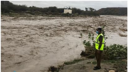 സൗദി അറേബ്യയുടെ തെക്കന് മേഖലയില് കനത്ത മഴ; ജാഗ്രതാ നിര്ദ്ദേശവുമായി അധികൃതര്