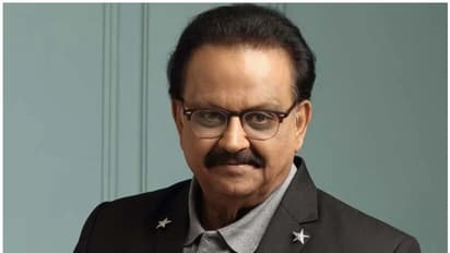 എല്ലാവരുടേയും പ്രാര്ത്ഥനയ്ക്ക് നന്ദി, എസ്പിബിയുടെ ആരോഗ്യസ്ഥിതി ഭേദമാകുന്നുവെന്ന് മകന്