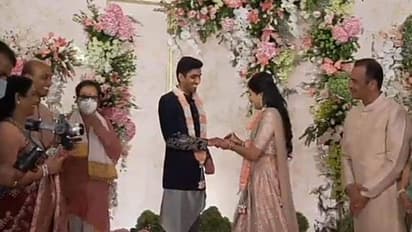 వైసీపీ నేత కుమారుడితో ఎంపీ కోమటిరెడ్డి కుమార్తె నిశ్చితార్థం