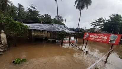 പ്രളയമുന്നറിയിപ്പില് കേരളം; വടക്കന് മേഖലയില് വ്യാപക നാശനഷ്ടം
