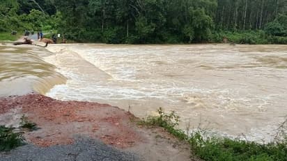 ವರುಣನ ಅಬ್ಬರಕ್ಕೆ ನಲುಗಿದ ಕರುನಾಡು: ಪ್ರವಾಹ ಪರಿಸ್ಥಿತಿ ಎದುರಿಸಲು ಸಜ್ಜಾದ ಸರ್ಕಾರ