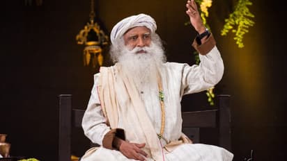 100க்கும் மேற்பட்ட அழிந்துவரும் கோவில்களின் வீடியோக்களை ட்வீட் செய்த சத்குரு.. பல்வேறு துறை பிரபலங்களும் ஆதரவு