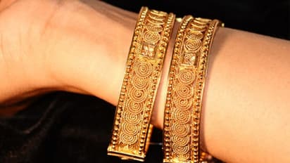 জানুয়ারির শেষ দিনেও স্বস্তি নেই সোনার দামে, কলকাতায় ৫০ হাজারের কাছাকাছি প্রতি ১০ গ্রাম ২৪ ক্যারেট সোনা