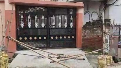 কন্টেনমেন্টন জোনের ব্যারিকেড 'খুললেন' বিদায়ী কাউন্সিলর, আতঙ্ক ছড়াল শহরে