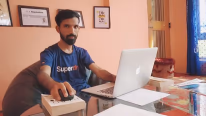 School dropout from Kashmir is now founder and CEO of UK-based web design company