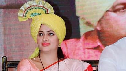 Navneeth Kaur: జంతువులంటే ఎంత ప్రేమ... 60 ఒంటెల ప్రాణాలు కాపాడిన హీరోయిన్ నవనీత్ కౌర్!