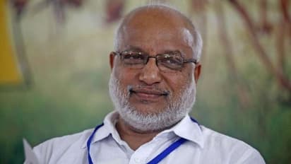  'ഓരോ കാരണം ഉണ്ടാക്കി സർക്കാരുമായി ഇടയുന്നു', ഗവർണർ പെരുമാറുന്നത് കേന്ദ്രത്തിലെ ഉദ്യോഗസ്ഥനെ പോലെ: എം എ ബേബി