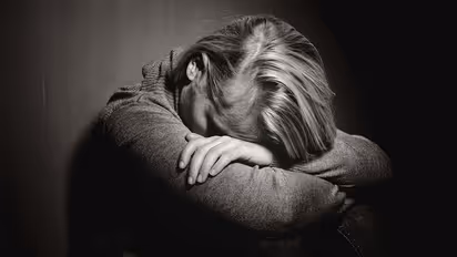 'என்னை கண்டபடி திட்டிட்டாங்க' என்று கூறி தற்கொலை செய்து கொண்ட பள்ளி மாணவி