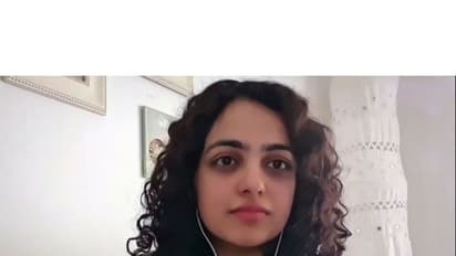 குறு குறு பார்வையால் கொக்கி வீசும் நித்யா மேனனா இது?... லேட்டஸ்ட் கிளிக்ஸ்...!