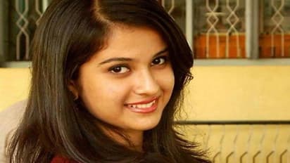 నా కూతురిపై అత్యాచారం జరగలేదు, గర్భం దాల్చలేదు: మీడియాతో దిశ తల్లిదండ్రులు