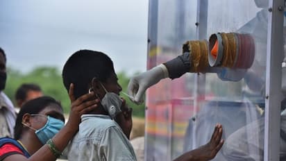 കൊവിഡ് ബാധിതരുടെ എണ്ണം 2 കോടിയിലേക്ക്; വാക്സിനില് പ്രതീക്ഷയര്പ്പിച്ച് ലോകം