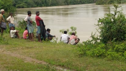ಹಾವೇರಿ: ಪ್ರವಾಹದಲ್ಲಿ ಕೊಚ್ಚಿ ಹೋದ ಯುವಕ
