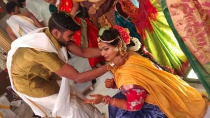 লকডাউনের মধ্যেই ভারতীয় ক্রিকেটে বাজল বিয়ের সানাই, প্রেম পেল পরিণতি, দেখুন বিয়ের অ্যালবাম