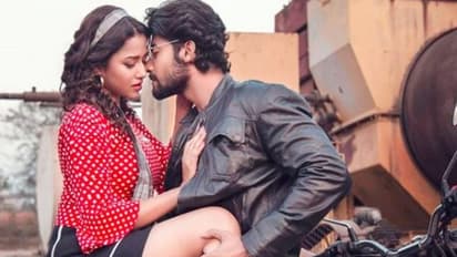 সোহিনী-রণজয়ের হট অবতার, নেটদুনিয়ায় উষ্ণতার পারদ চড়ালেন সেলেব জুটি