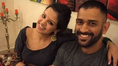 ధోనీ రెండోసారి తండ్రయ్యాడా..? ఫోటో షేర్ చేసిన సాక్షి