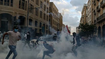 করোনা-মহামারির চরম সংকট, লকডাউন কার্যকর করতে দেশের রাজপথে নামল ট্র্যাঙ্ক