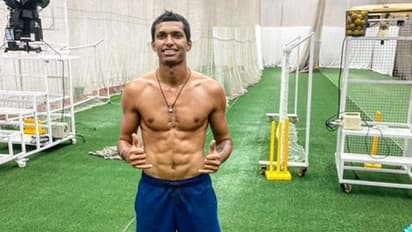 আইপিএলে নতুন 'এইট প্যাক' লুকে নবদীপ সাইনি, মরু দেশে ঝড় তুলতে প্রস্তুত ভারতীয় স্পিড স্টার