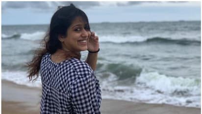 'എന്നെ തിരികെ കൊണ്ടുപോകൂ സന്തോഷങ്ങളിലേക്ക്', ഫോട്ടോയുമായി രഞ്ജിനി ജോസ്