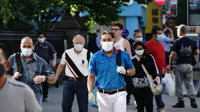 Coronavirus: New Zealand records first new cases in community after 102 days