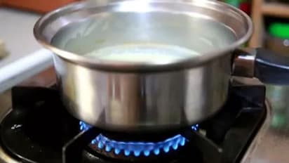 मात्र 3 मिनट में मलाई से उठकर पानी में तैरने लगेगा मक्खन, यशोदा मैया से भी एडवांस है माखन निकालने का ये तरीका