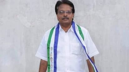 మర్రి రాజశేఖర్ కు జగన్ మొండిచేయి: ఎమ్మెల్సీగా పెనుమత్స తనయుడు