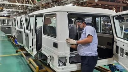 మహీంద్రా వాహనాల ఉత్పత్తి డౌన్.. 36 శాతం తగ్గిన సేల్స్..
