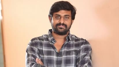 ‘ఆర్ ఎక్స్ 100’ డైరక్టర్ నెక్ట్స్ టైటిల్, వైయస్ జగన్ కు ముడి పెట్టారే!?