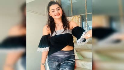 পোশাক ছেড়ে শুধুই অন্তর্বাসে নীল শয্যা, শর্মিষ্ঠার ছবি প্রকাশ্যে আসতেই উঠল ঝড়