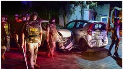 ബംഗളൂരു അക്രമം ആസൂത്രിതമെന്ന് പൊലീസ്; കൊല്ലാനും കൊള്ളിവയ്പ്പിനും ആഹ്വാനം ചെയ്തു, എഫ്ഐആറിൽ 17 പ്രതികൾ