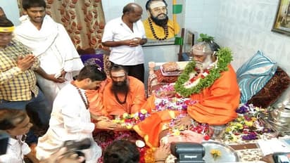 ರಂಭಾಪುರಿ ಶ್ರೀ ಪಾದಪೂಜೆ ಮಾಡಿ ಕಾಲಜ್ಞಾನ ನುಡಿದ ವಿನಯ್ ಗುರೂಜಿ