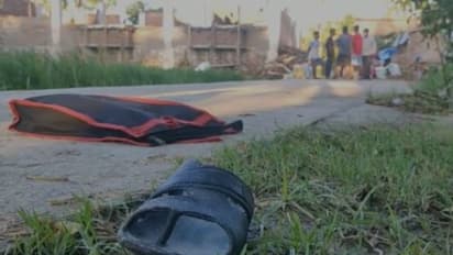 করোনা পরীক্ষার রিপোর্ট আসতে 'বিলম্ব', হাসপাতালে যাওয়ার পথে রাস্তায় পড়ে মৃত্যু যুবকের