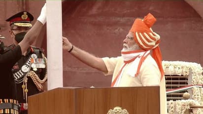 7 ಬಾರಿ ಕೆಂಪುಕೋಟೆಯಲ್ಲಿ ತ್ರಿವರ್ಣ ಧ್ವಜ ಹಾರಿಸಿದ ಮೊದಲ ಕಾಂಗ್ರೆಸ್ಸೇತರ ಪಿಎಂ ನರೇಂದ್ರ ಮೋದಿ!