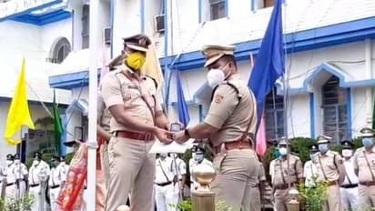 ৭৪ তম স্বাধীনতা দিবস উদযাপন বিধাননগরে, পদক পেলেন ১০ কোভিড জয়ী পুলিশকর্মী