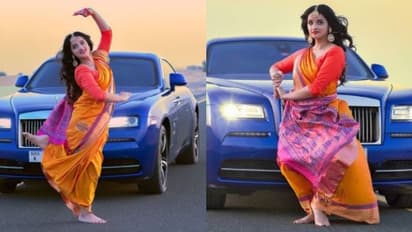 'റോൾസ് റോയിസിന് മുമ്പിൽ പോസ് ചെയ്ത നാഗവല്ലി'; ഫോട്ടോഷൂട്ട് പങ്കുവച്ച് സൗമ്യ മേനോൻ