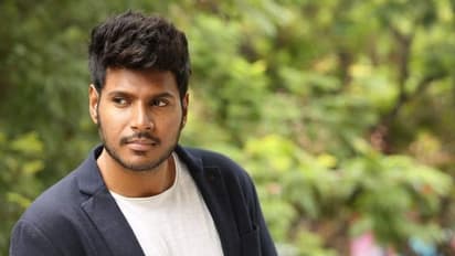 Sandeep Kishan: తల పట్టుకున్న  సందీప్  కిషన్ , చిన్న విషయానికి ఇంత రచ్చా?!