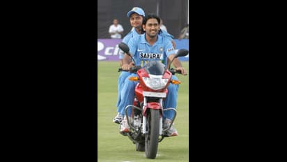 பக்கா பிளானுடன் ஐபிஎல்லில் இருந்து ஓய்வு பெற்ற சுரேஷ் ரெய்னா..! அந்நிய மண்ணில் அதகளம் செய்யப்போகும் சின்ன தல 