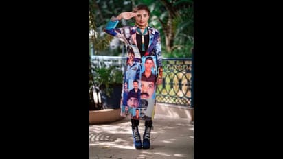 ಸೈನಿಕರಿಗೊಂದು ಸಲಾಂ! ಯೋಧರ ಫೋಟೋವುಳ್ಳ ಜಾಕೆಟ್ ಧರಿಸಿ ವೀರಯೋಧರಿಗೆ ನಮನ ಸಲ್ಲಿಸಿದ ಕಾರುಣ್ಯ!