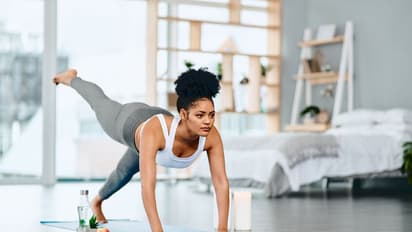 মাত্র ৩ মিনিটের এই 'Yoga'করলেই ঘুম হবে দারুণ, ভিডিওতে Viral তরুণী