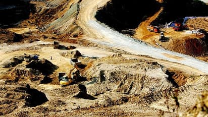 नया खुलासा: 8 साल पहले सोने की खदान से फैला था कोरोना, चमगादड़ की पॉटी साफ़ करने वाले मजदूर थे पहले शिकार