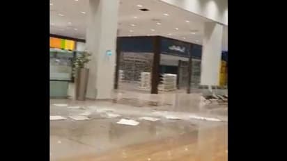 খসে খসে পড়ছে ইসলামাবাদ বিমান বন্দরের ছাদ, দেখুন সেই ভাইরাল ভিডিও