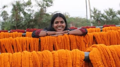 'മഹാമാരിയെടുത്ത സ്വപ്നങ്ങള്'; ഇന്ത്യന് ഗ്രാമങ്ങളിലെ നെയ്ത്തുകാര്ക്ക് കൈത്താങ്ങാവാന് മലയാളി സംരംഭക