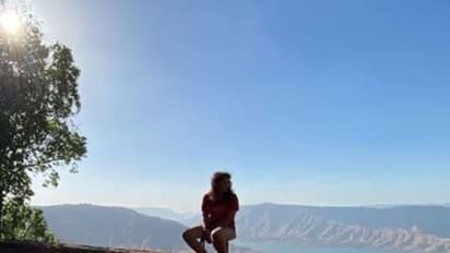 நடிகைகளையே மிஞ்சும் அளவில் போஸ் கொடுக்கும் பாலிவுட் ஸ்டார் அமீர் கான் மகள் இரா கான்..! நீங்களே பாருங்கள்...