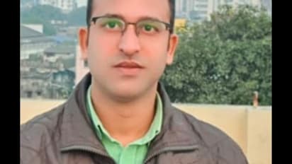 অন্যের শরীরে বেঁচে থাকুক সংগ্রাম, পথ দুর্ঘটনায় ছেলের ব্রেন ডেথের পর অঙ্গদান করে জানালেন বাবা-মা